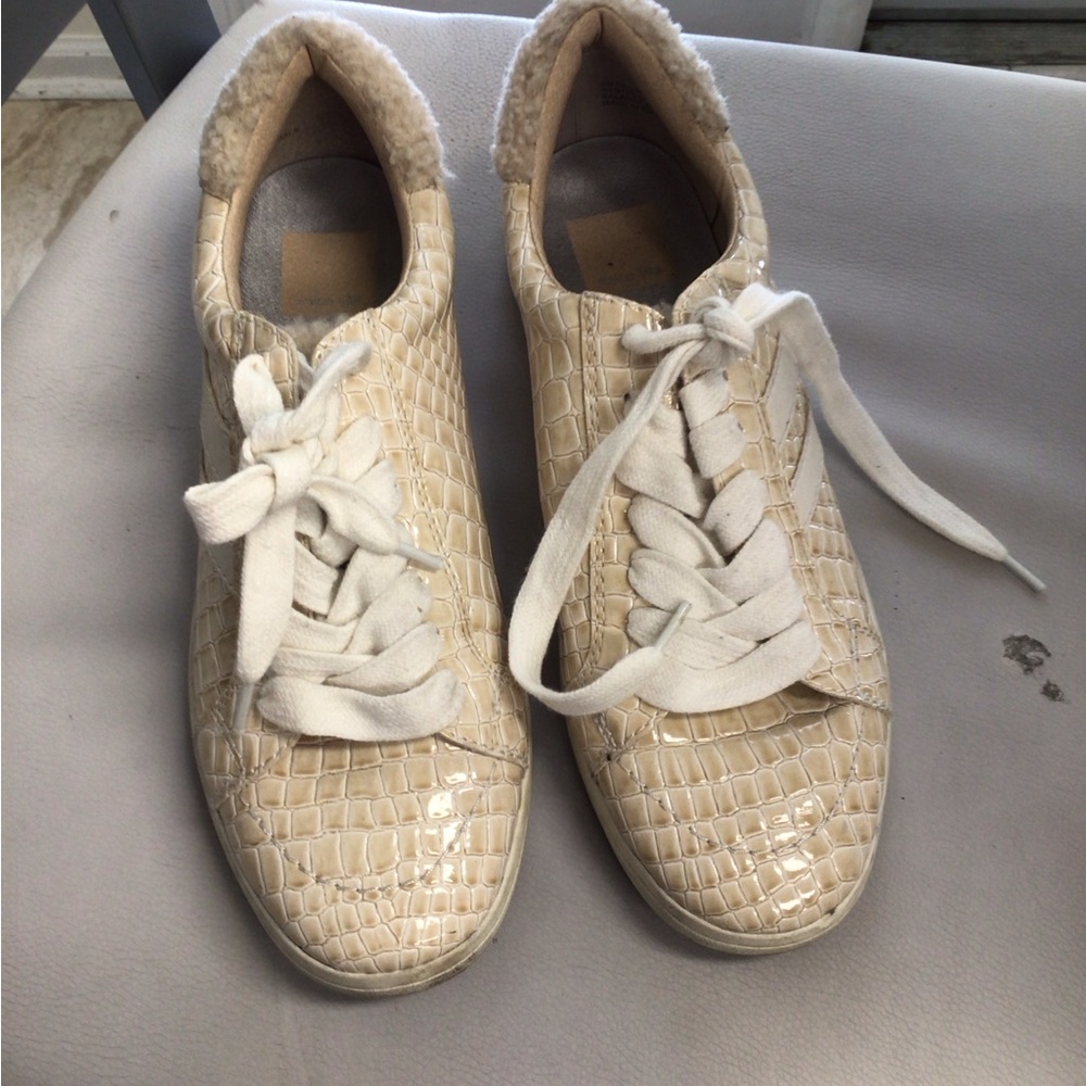 Dolce Vita Women's Cream Sneakers 8